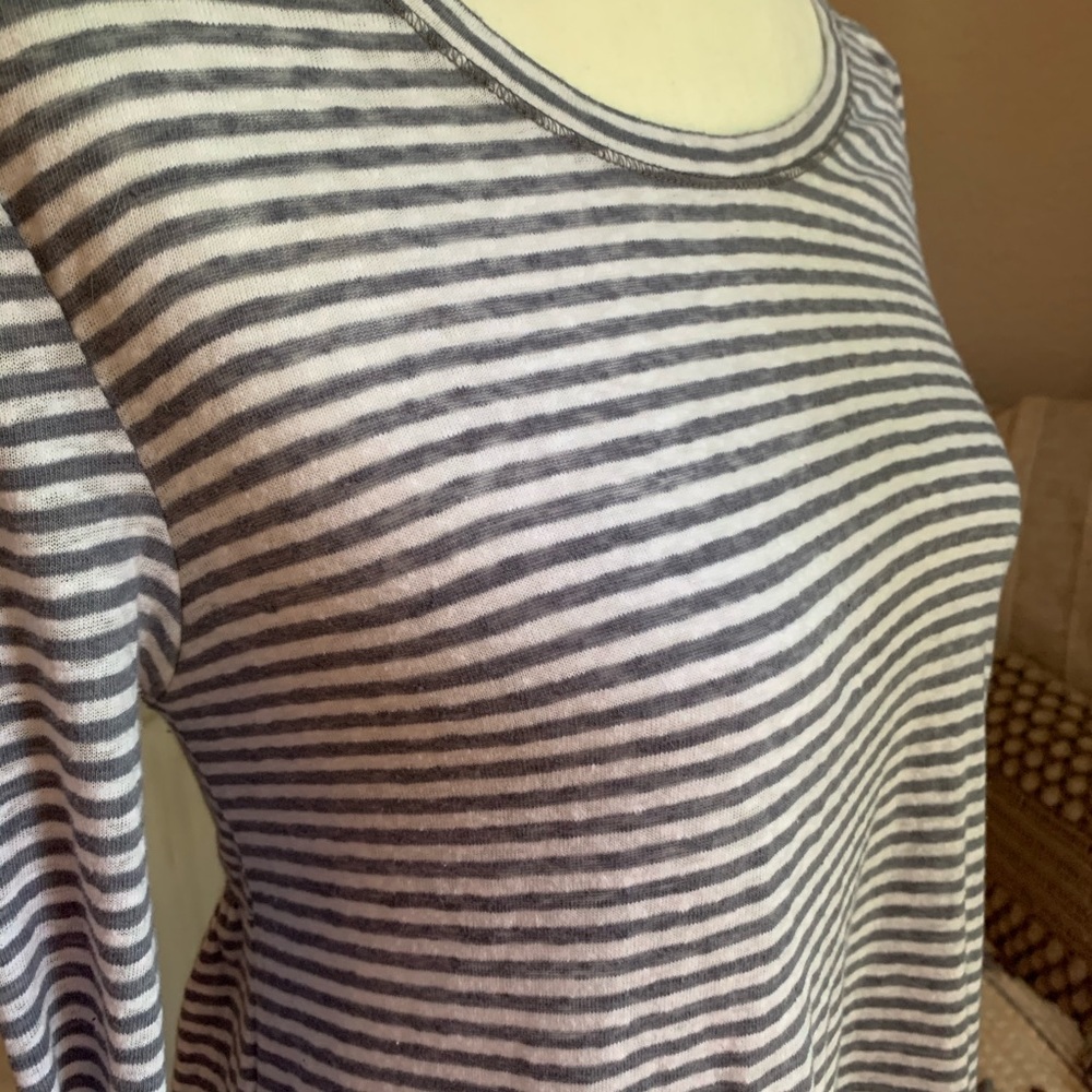 Abercrombie & Fitch stripped shirt. Size: M - Picture 7 of 14